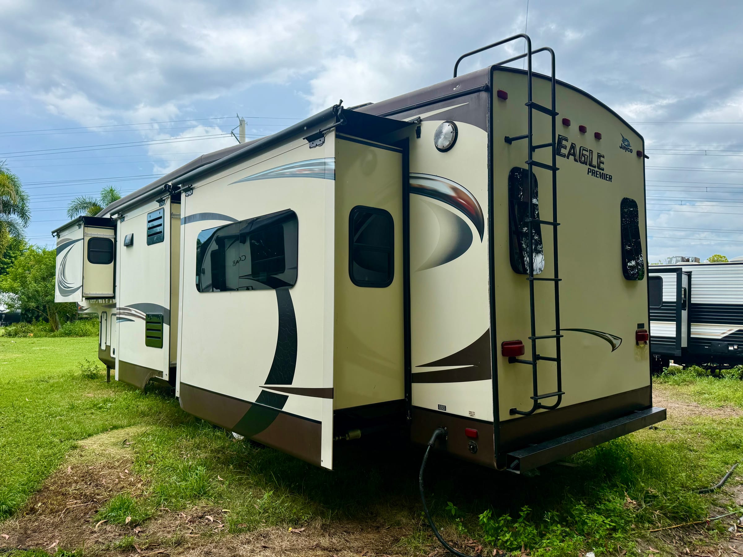 🚨🔥 JAYCO EAGLE PREMIER – 38 FEET 🔥🚨 — 3