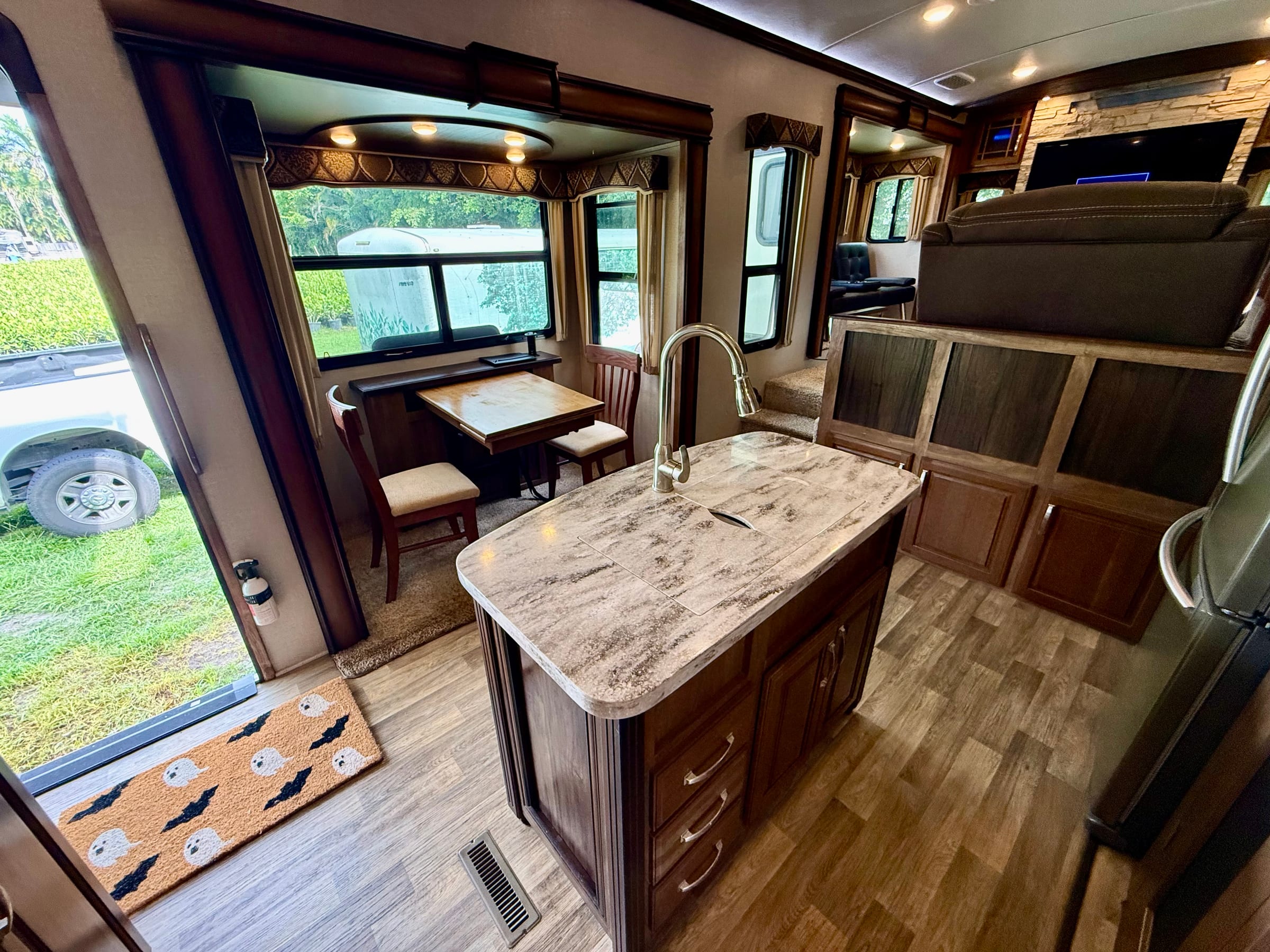 🔥 2017 Keystone Montana 3791RD🔥 — 8
