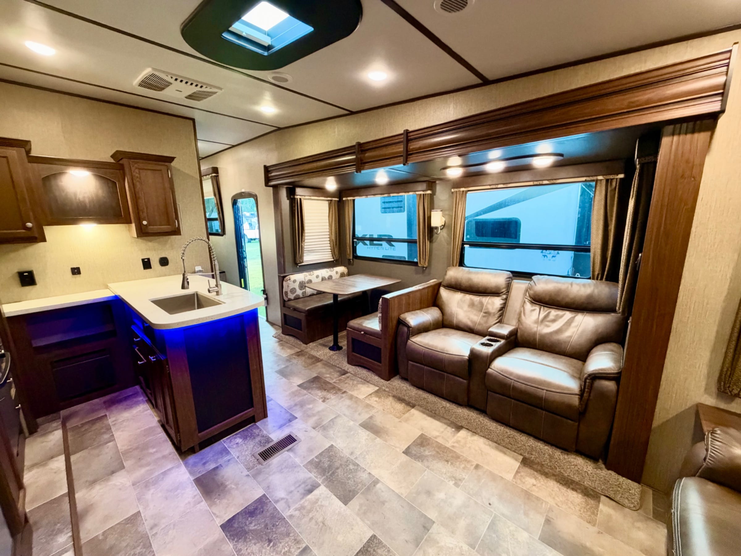 🚨2018 Keystone Sprinter🚨 — 8