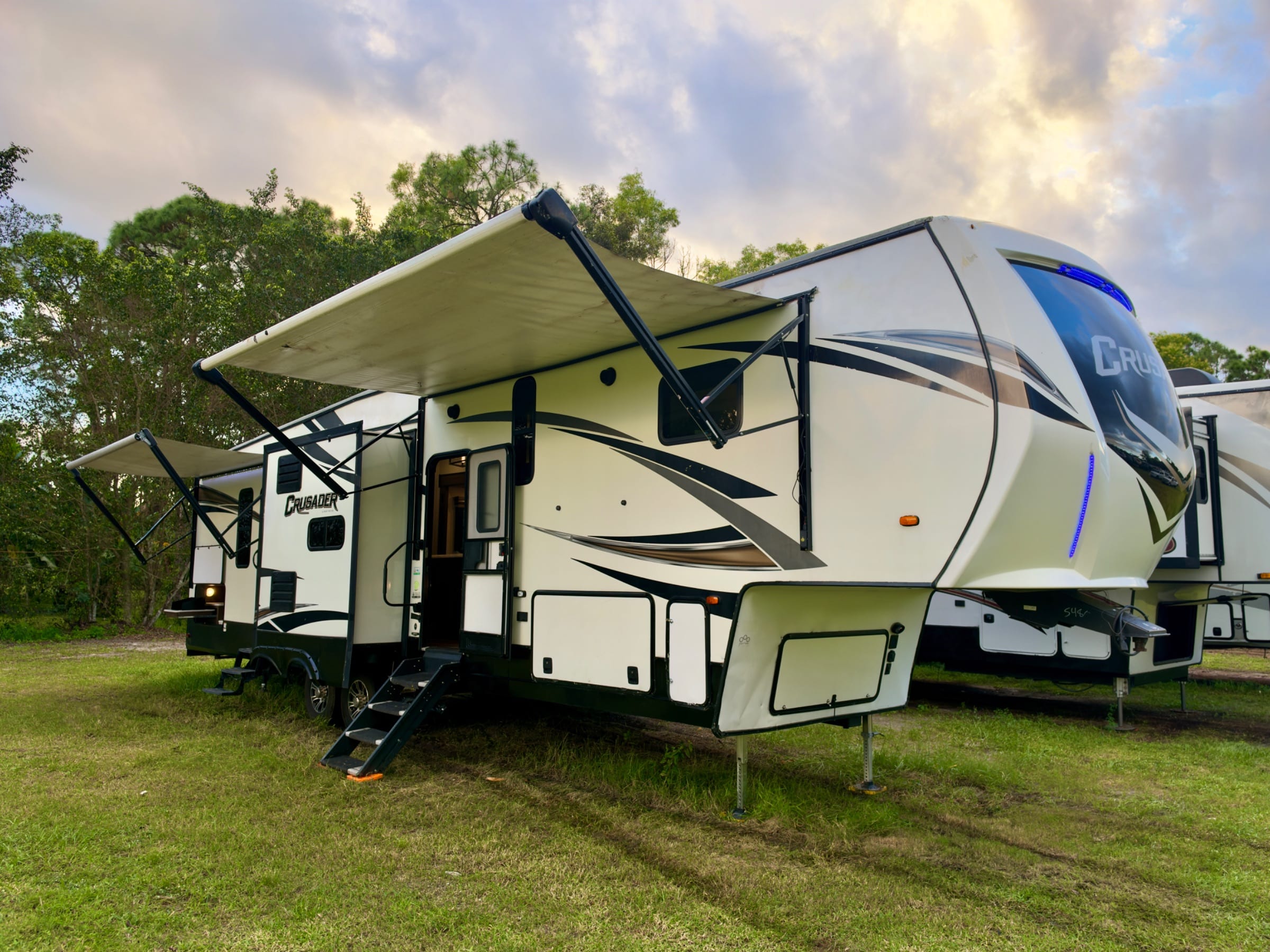2021 Forest River Crusader 395BHL — 2