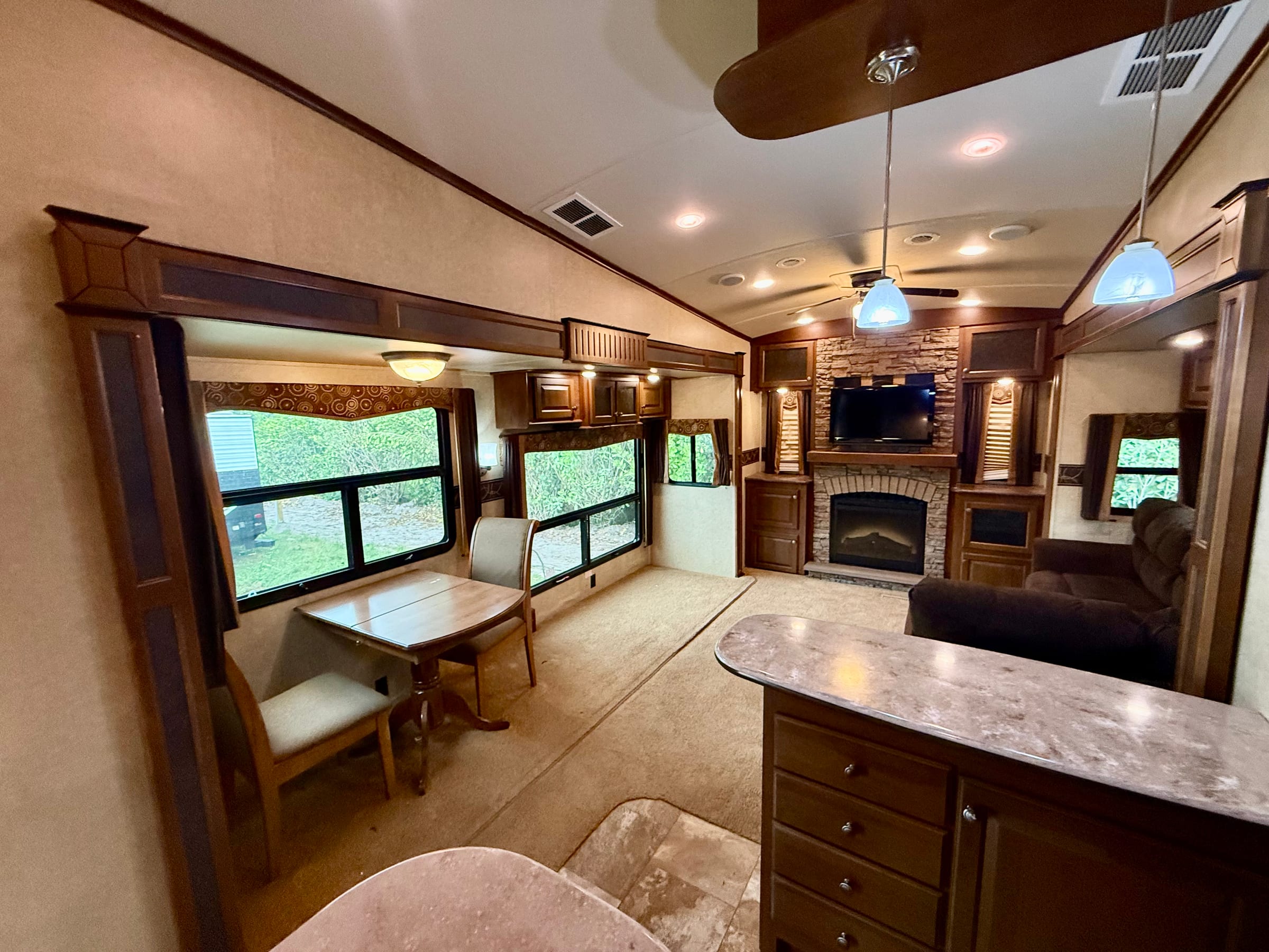 🚨🔥 JAYCO EAGLE PREMIER – 38 FEET 🔥🚨 — 9