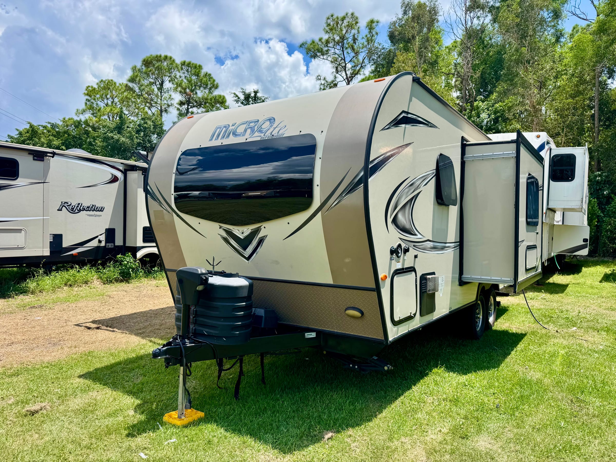 🚨 2019 Flagstaff Micro Lite🚨 — 2