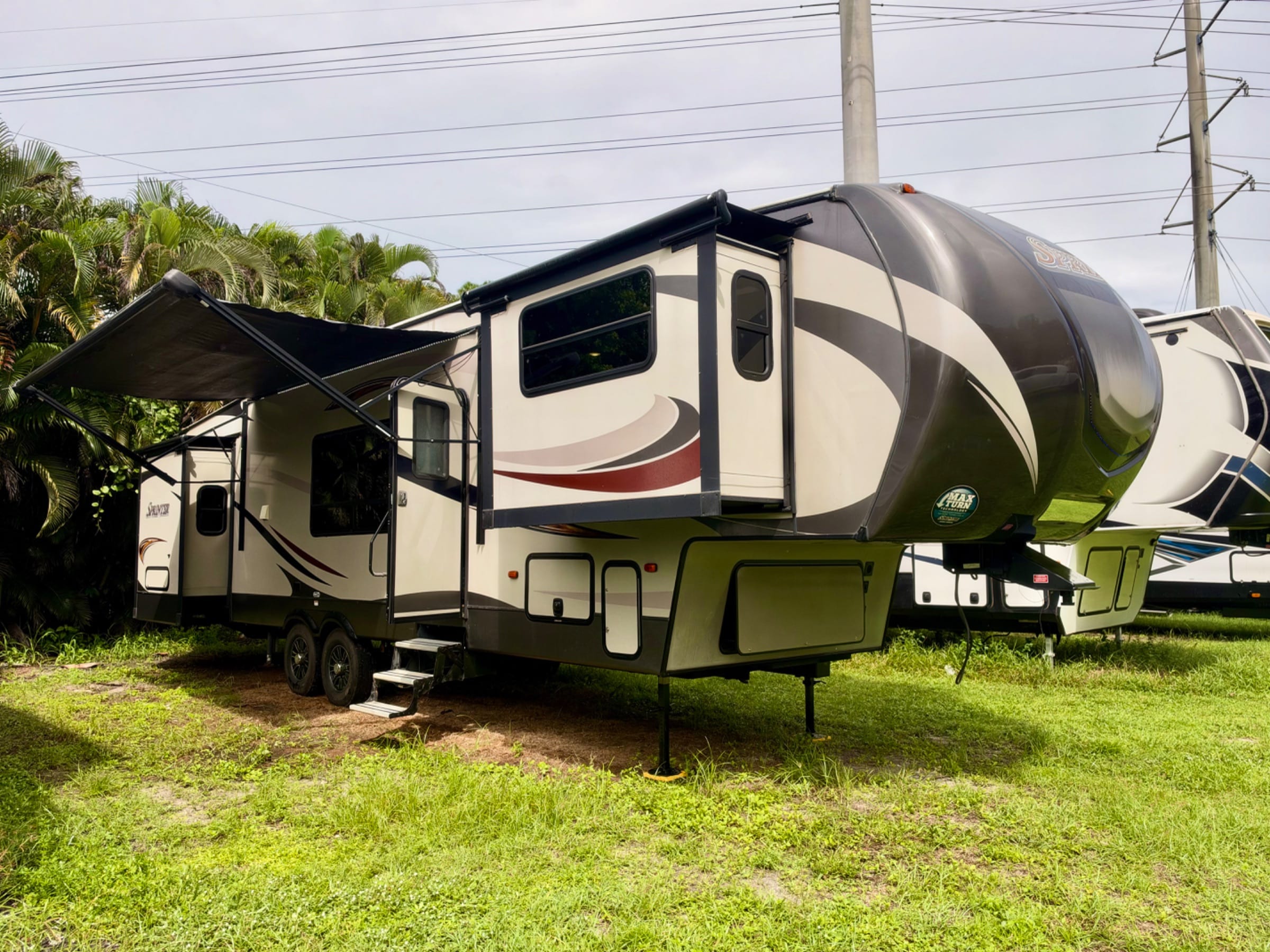 🚨2017 Keystone Sprinter🚨  Modelo: 334FWFLS — 3