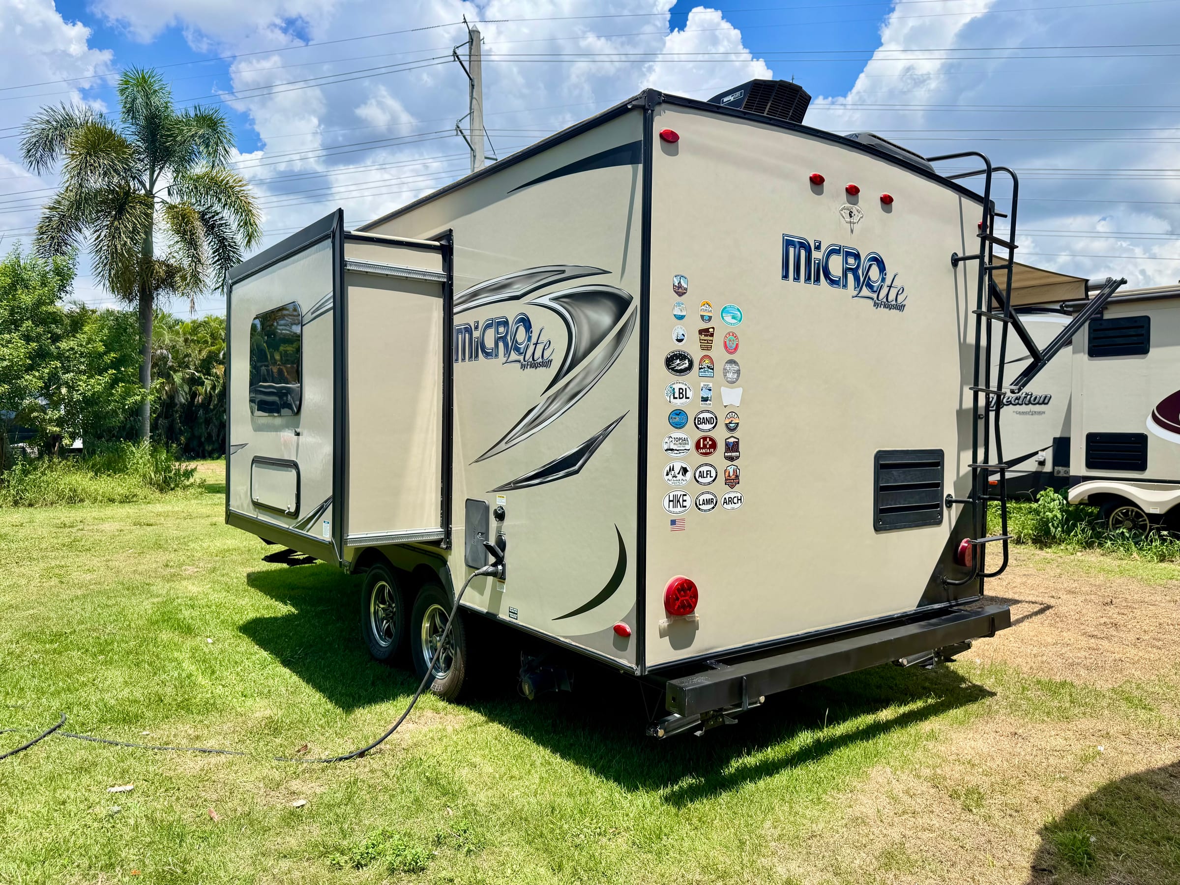 🚨 2019 Flagstaff Micro Lite🚨 — 5
