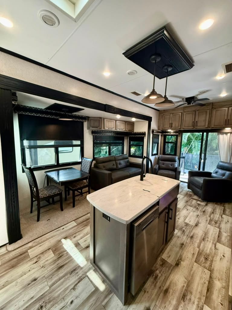 Durango Gold RV — 19