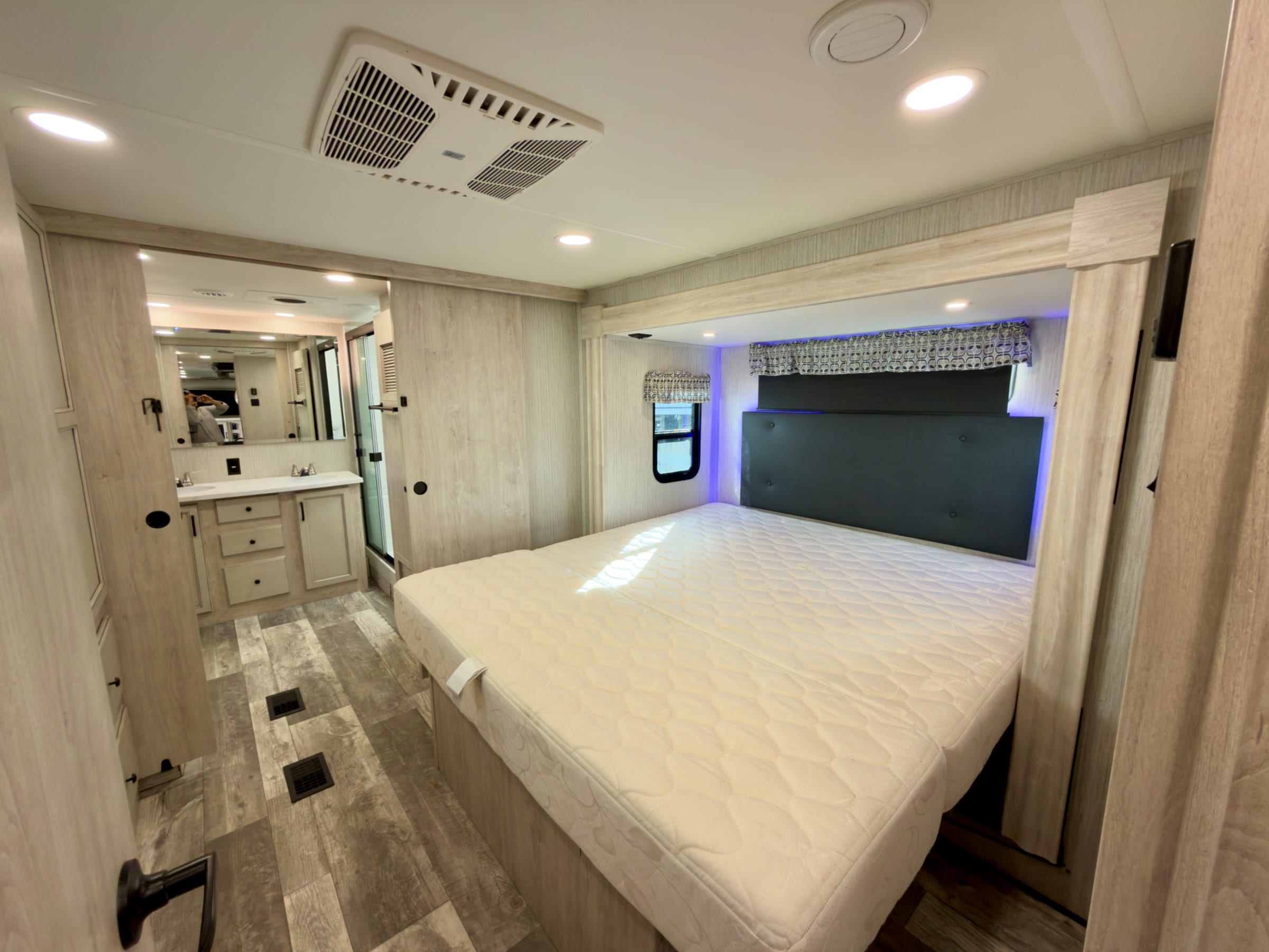 2022 Forest River Sandpiper 378FB — 11