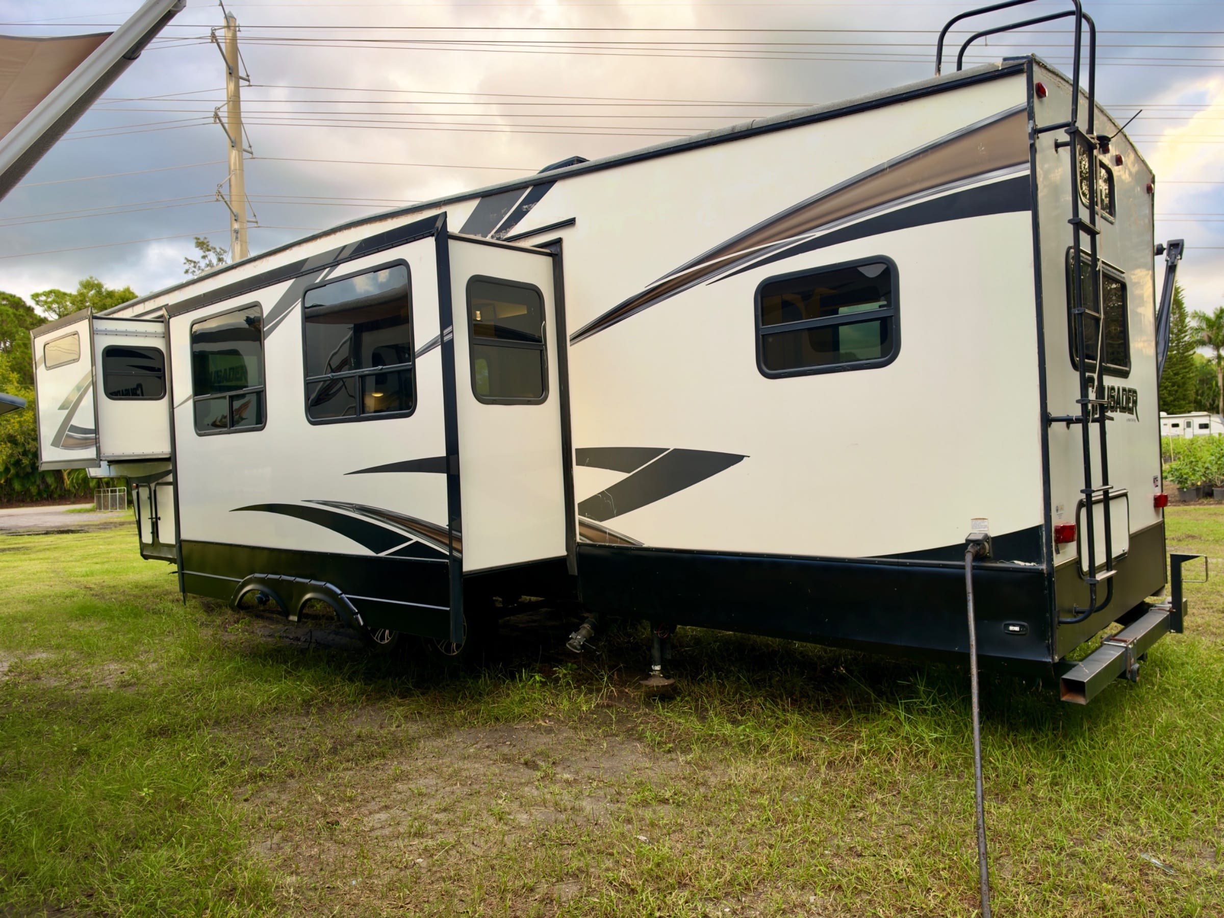 2021 Forest River Crusader 395BHL — 4