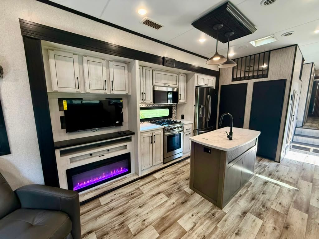 Durango Gold RV — 18