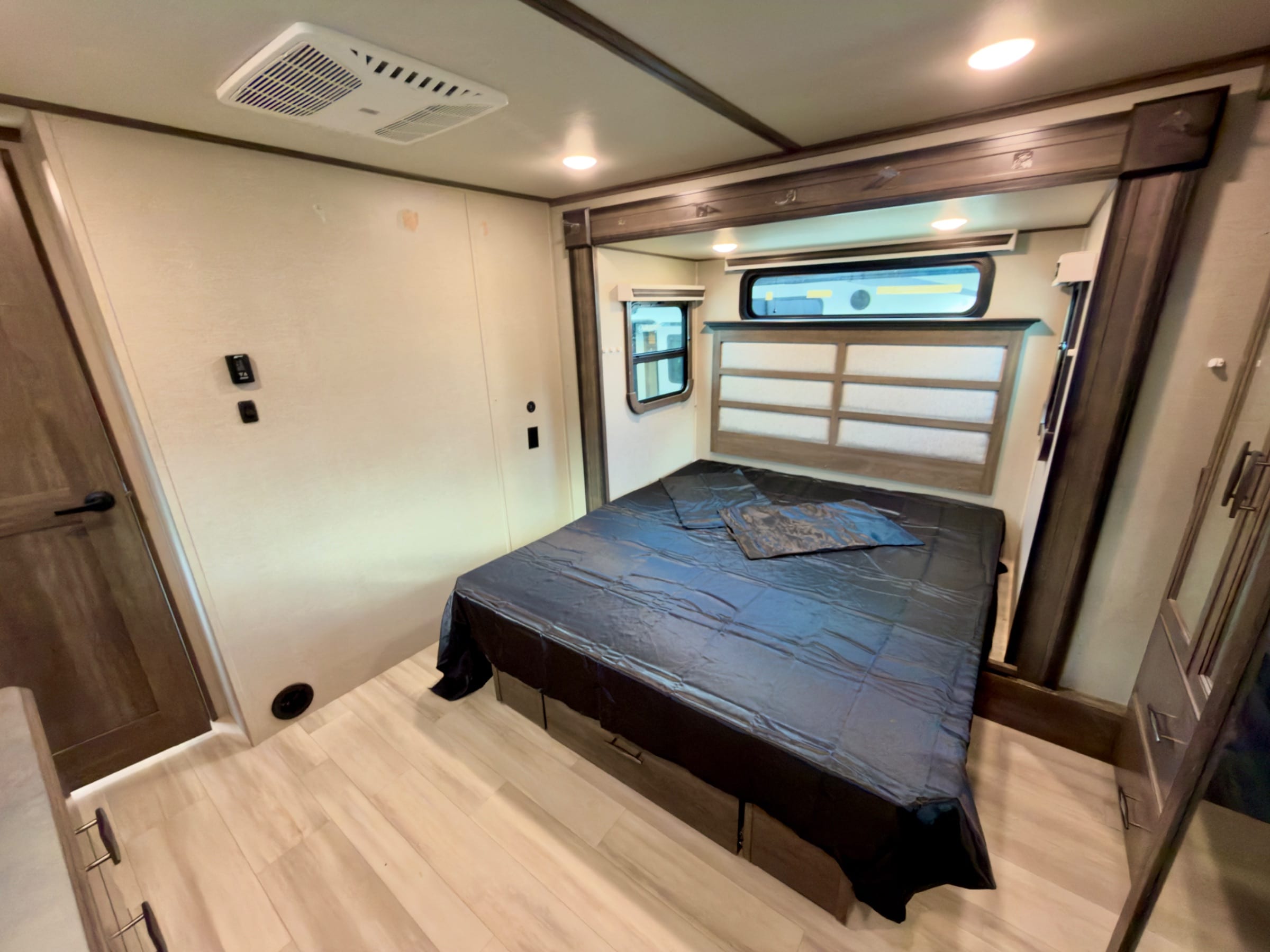🔥 2022 Grand Design Solitude 🔥 — 20
