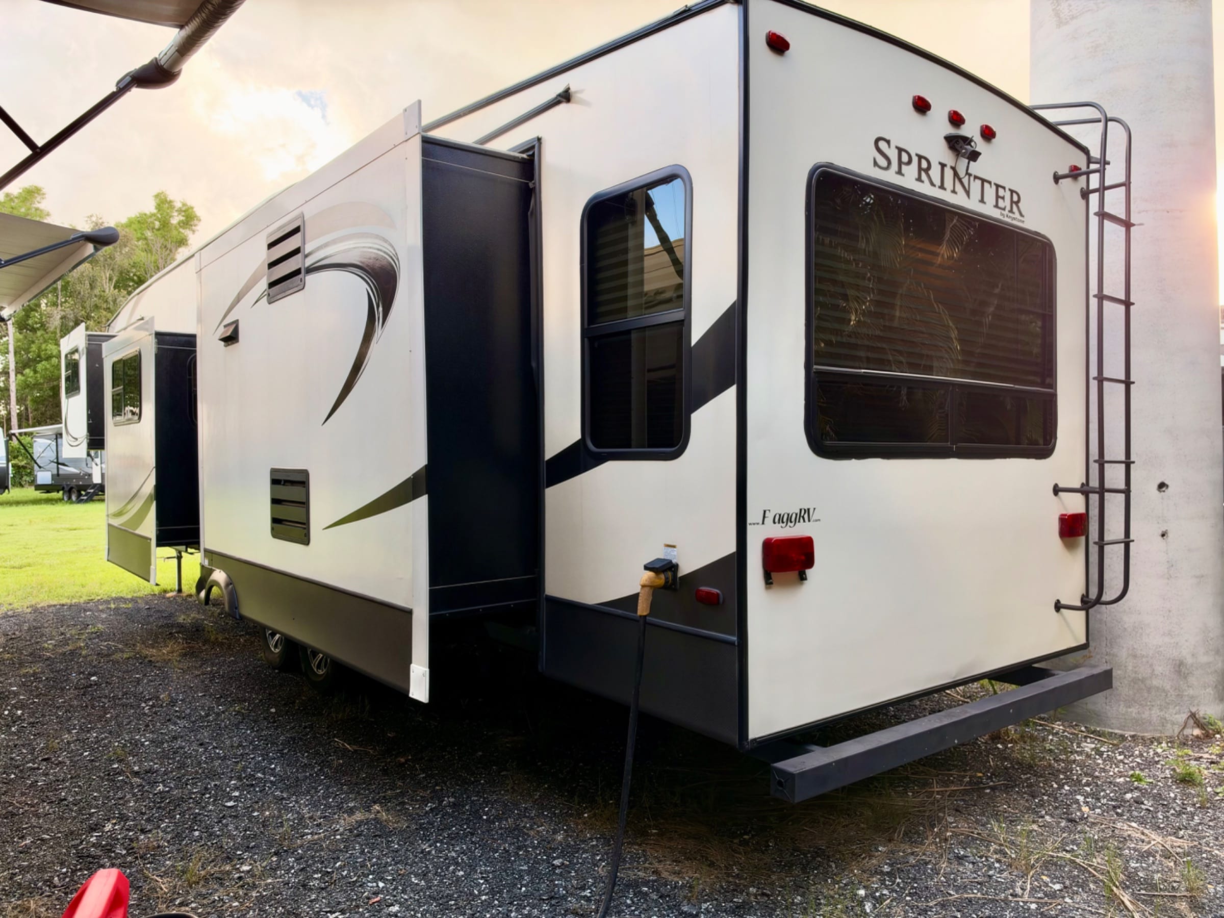 🚨2018 Keystone Sprinter🚨 — 3