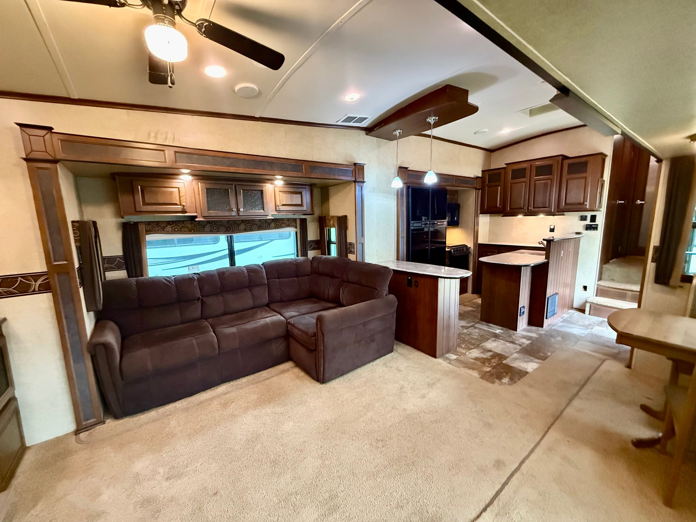 🚨🔥 JAYCO EAGLE PREMIER – 38 FEET 🔥🚨 — 10