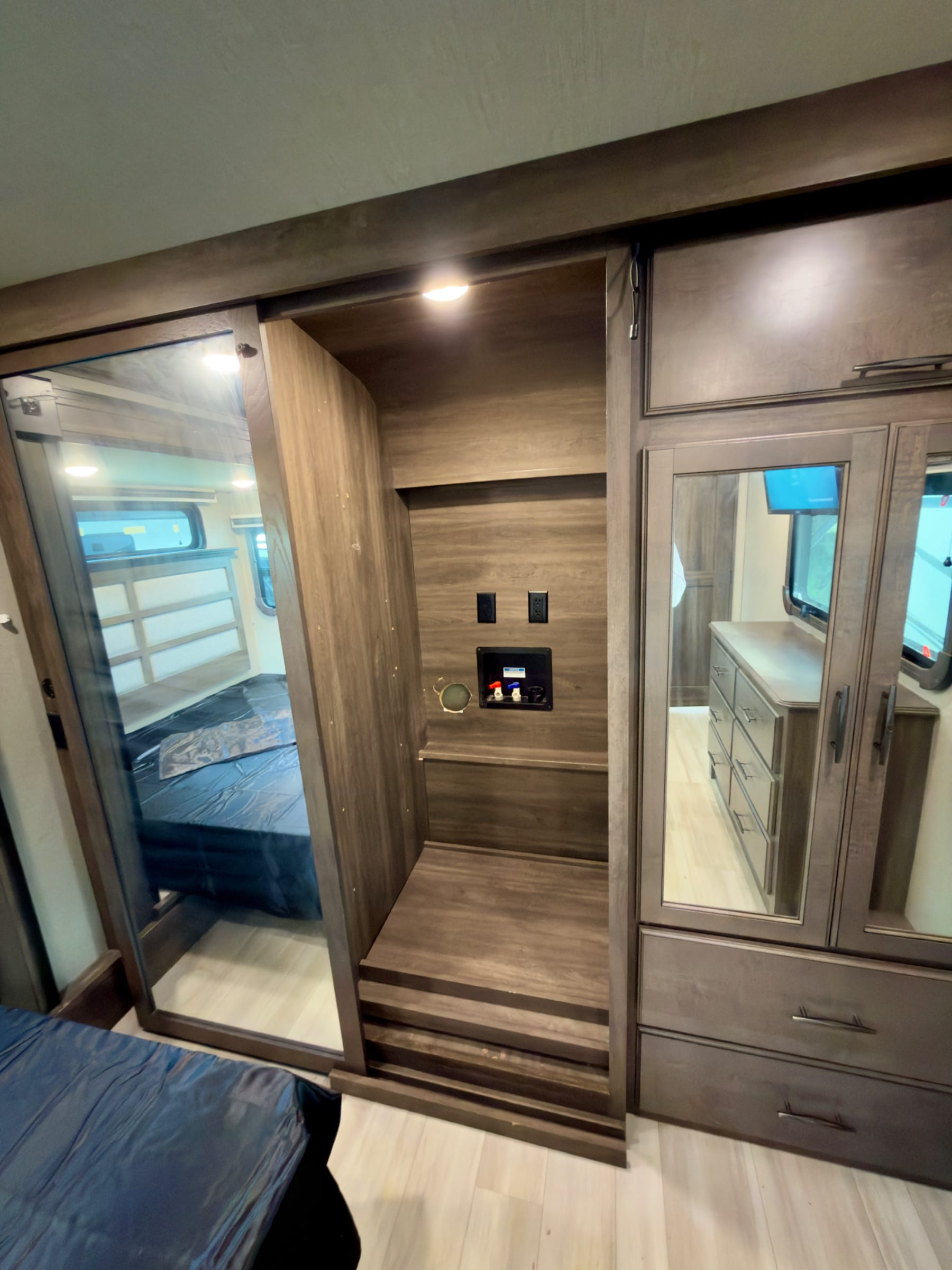 🔥 2022 Grand Design Solitude 🔥 — 21