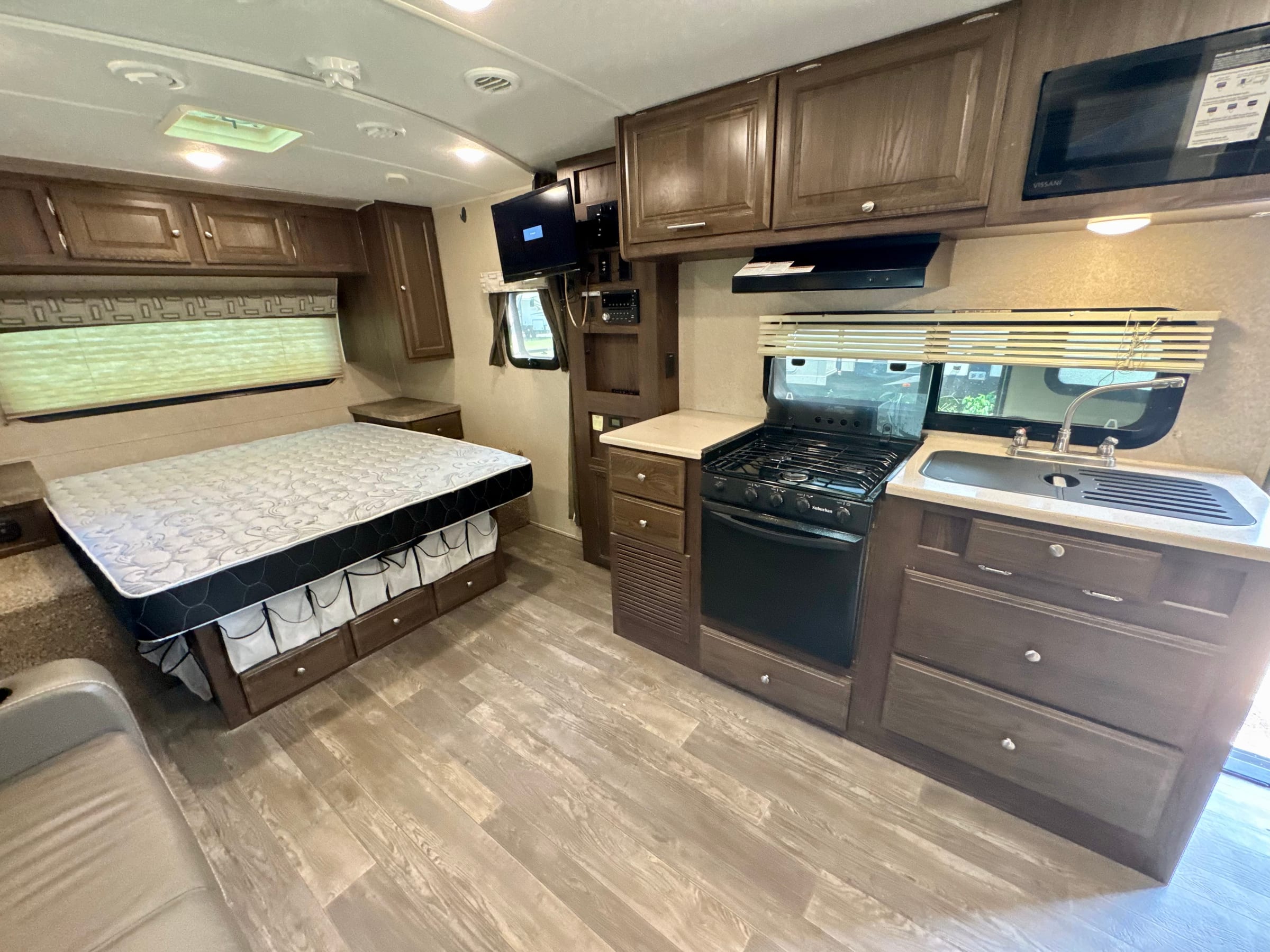 🚨 2019 Flagstaff Micro Lite🚨 — 14