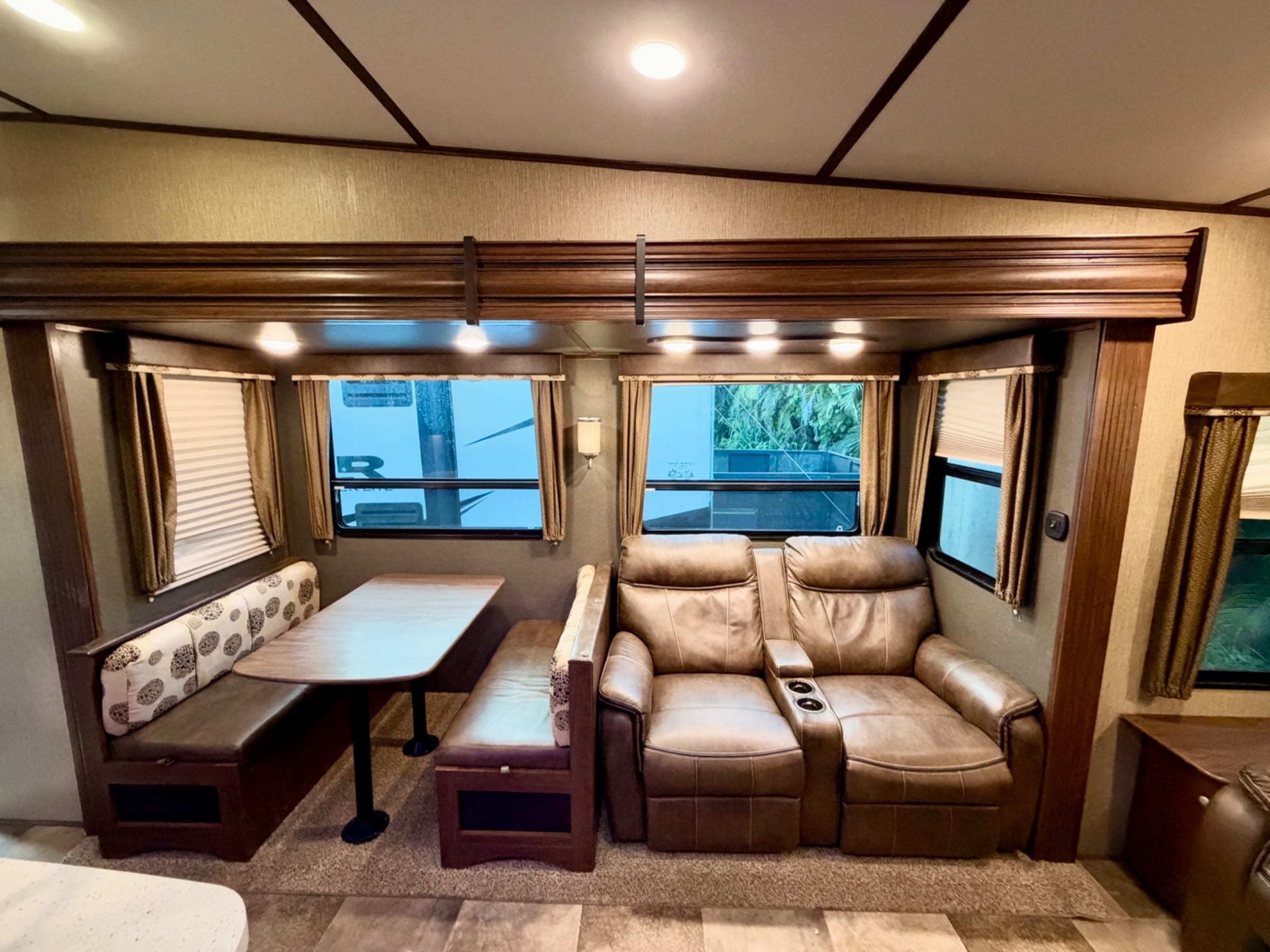 🚨2018 Keystone Sprinter🚨 — 11