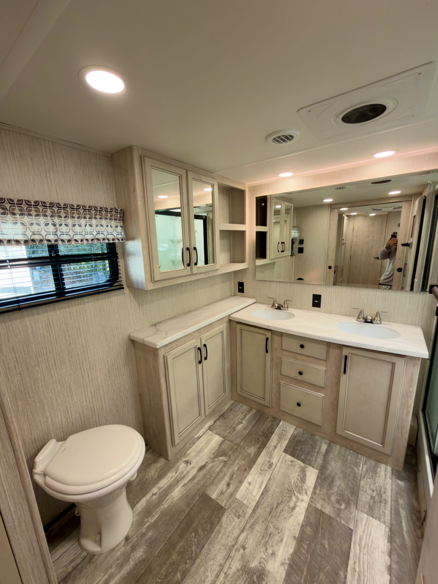 2022 Forest River Sandpiper 378FB — 13