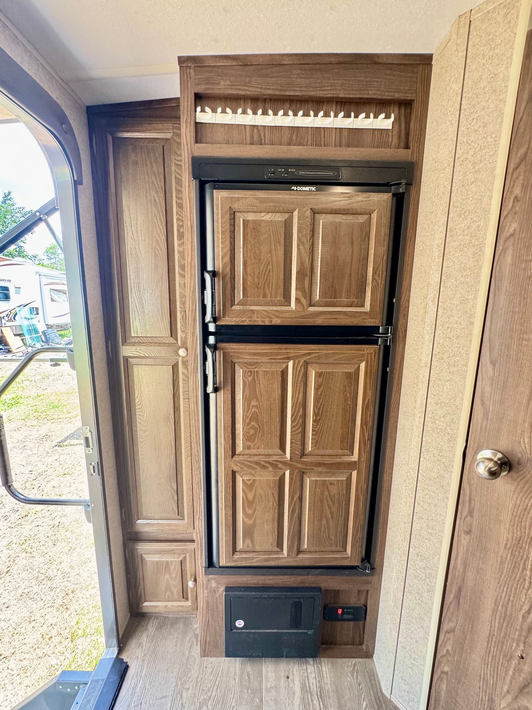 🚨 2019 Flagstaff Micro Lite🚨 — 16